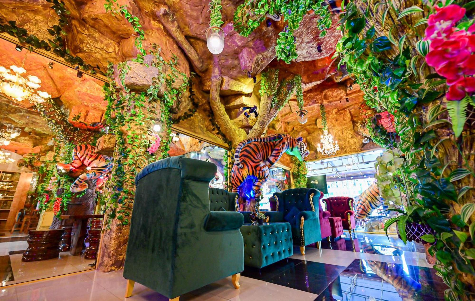 Tiger Complex Hotel Patong Esterno foto